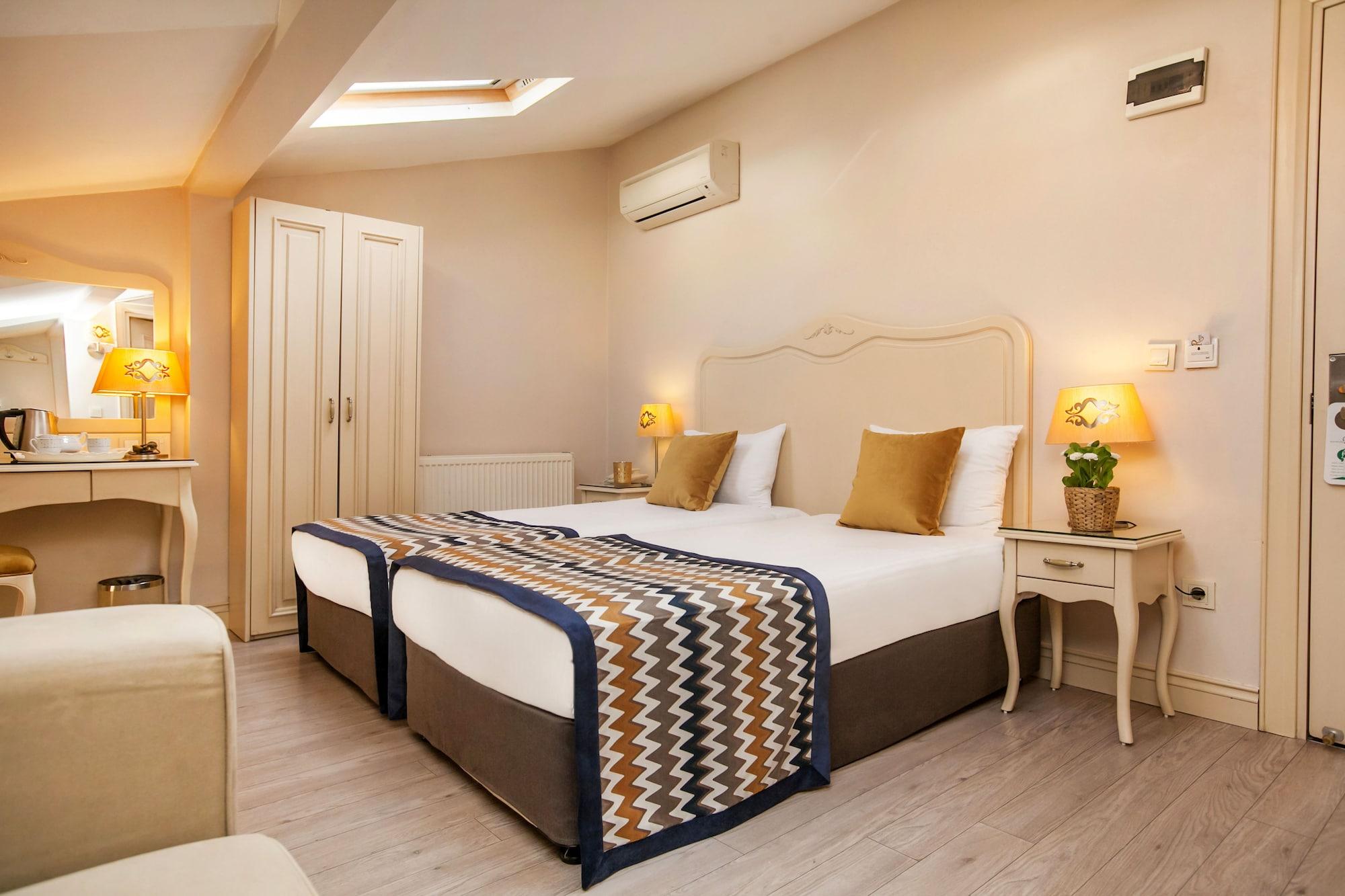 Otel Raymond Old İstanbul