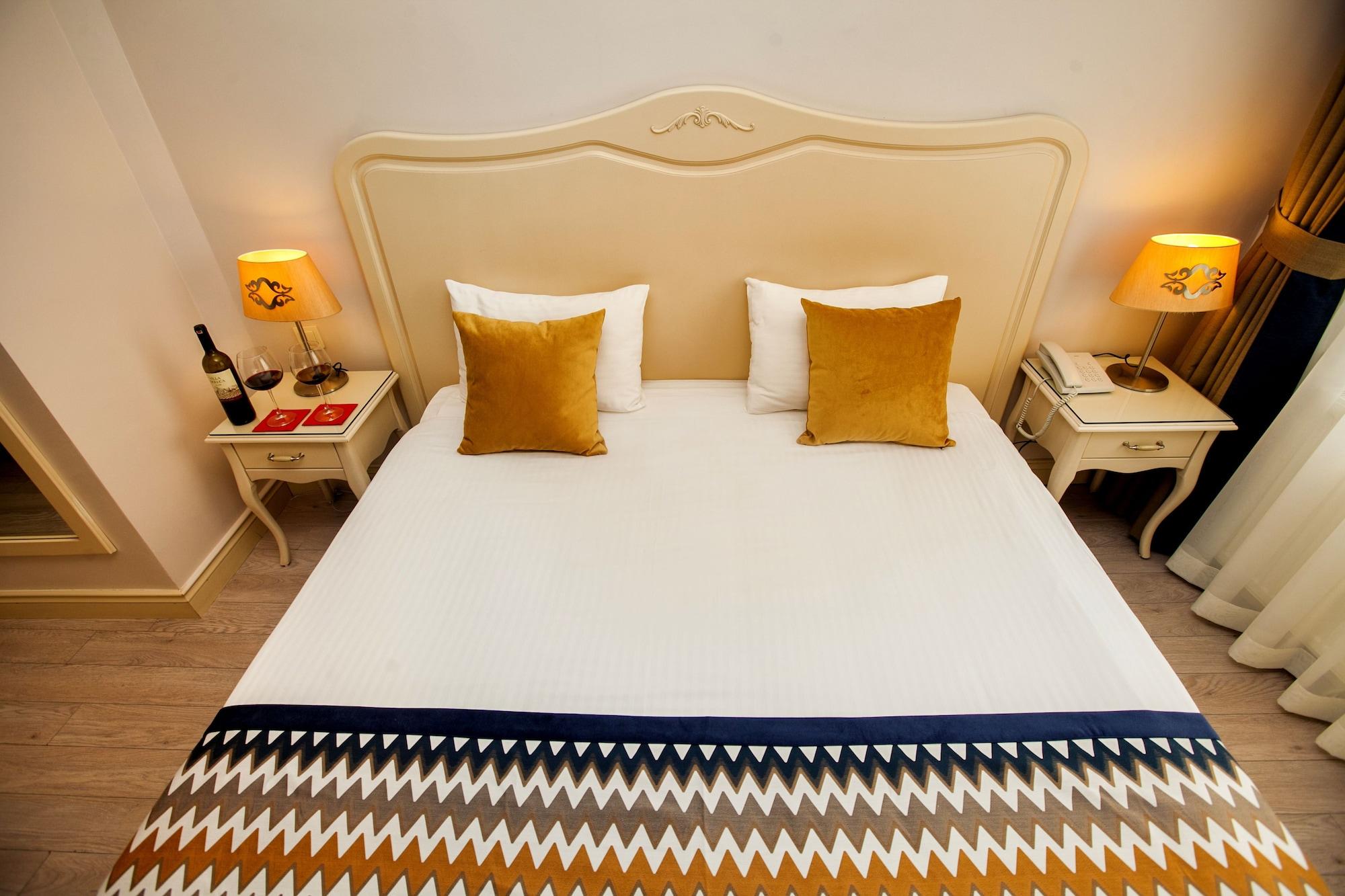 Otel Raymond Old İstanbul