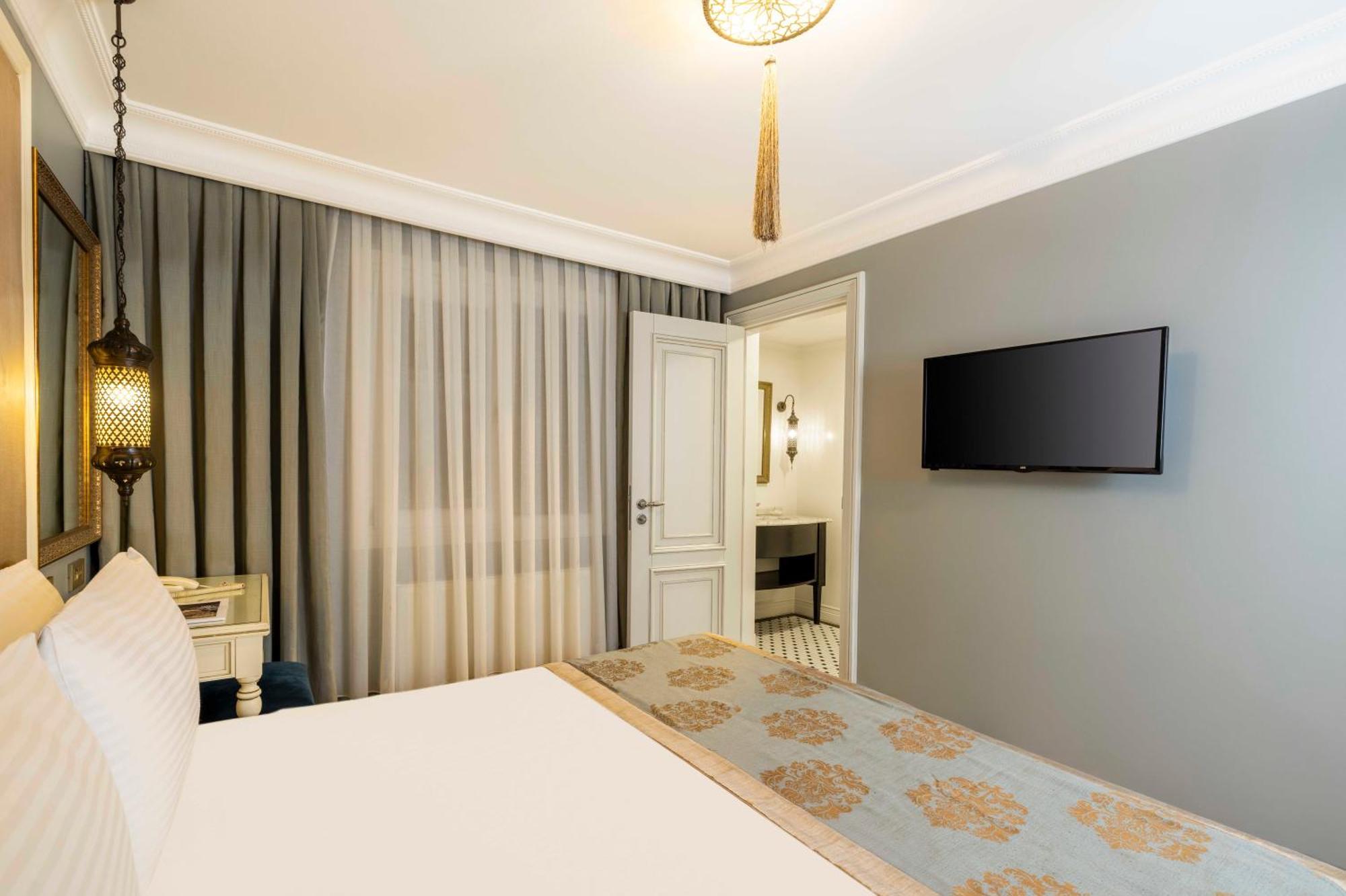 Otel Raymond Old
