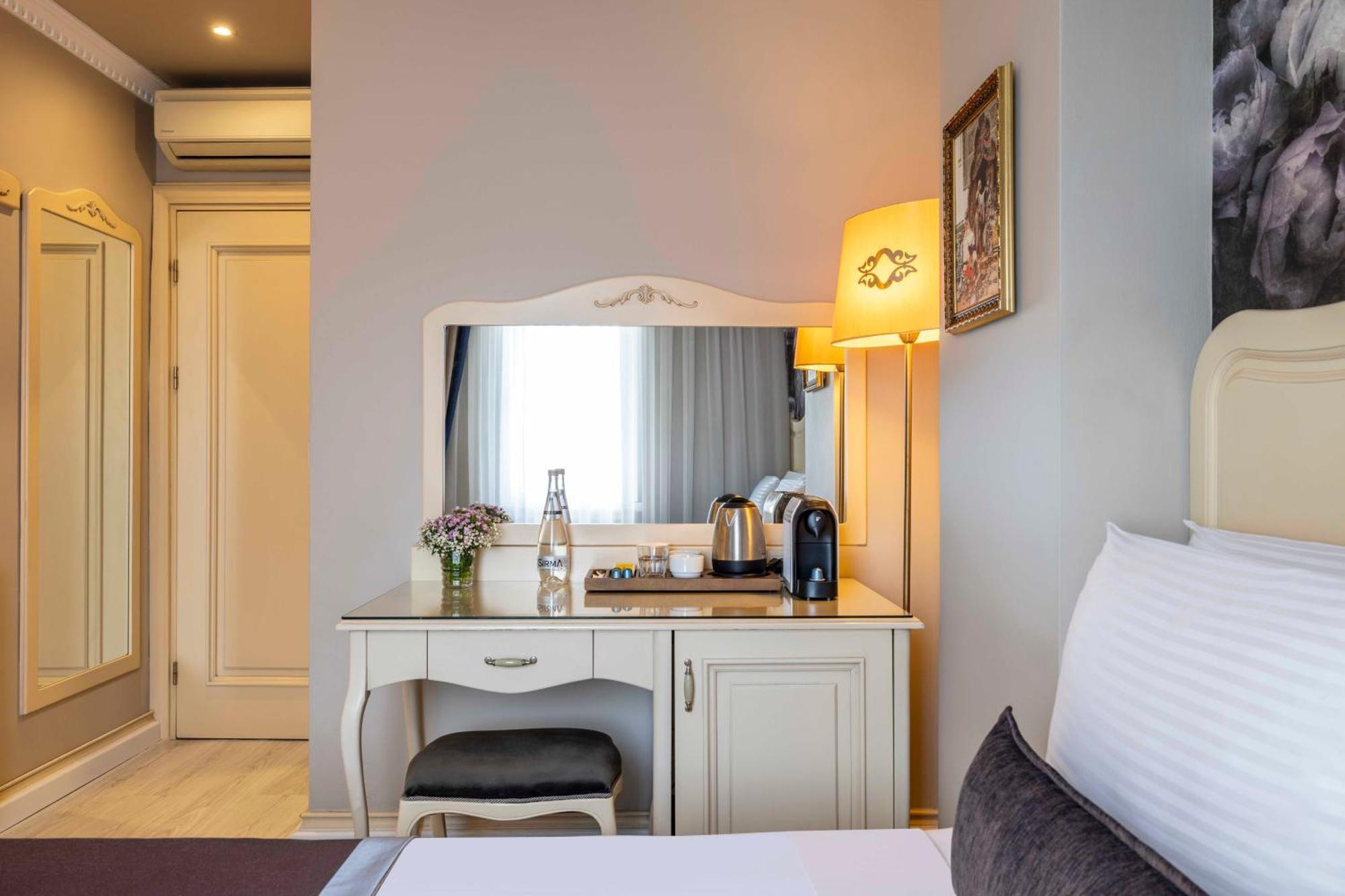 Otel Raymond Old