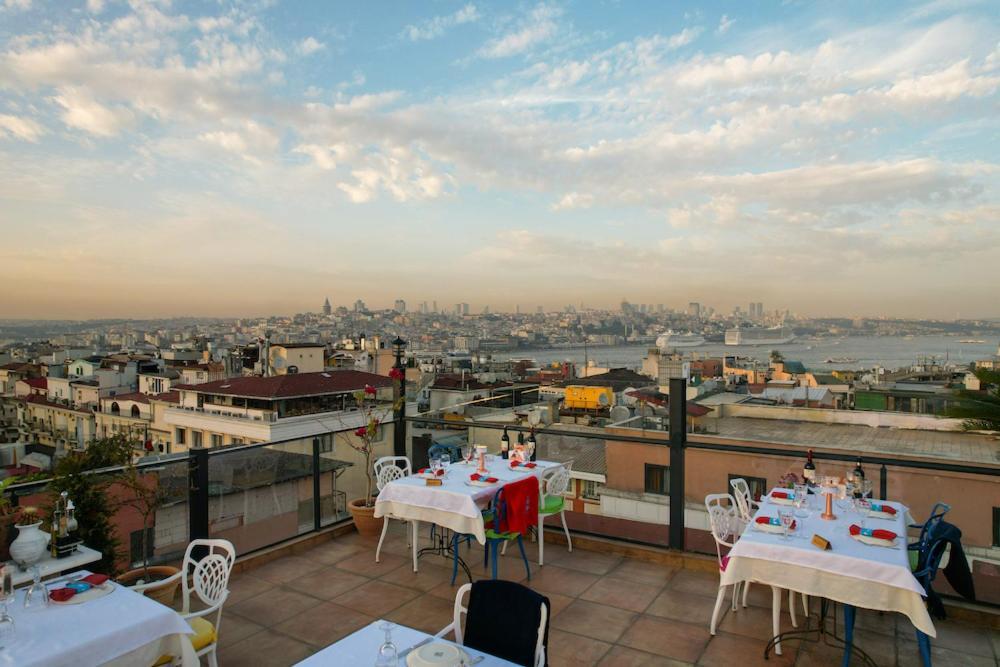 Raymond Old City 4*